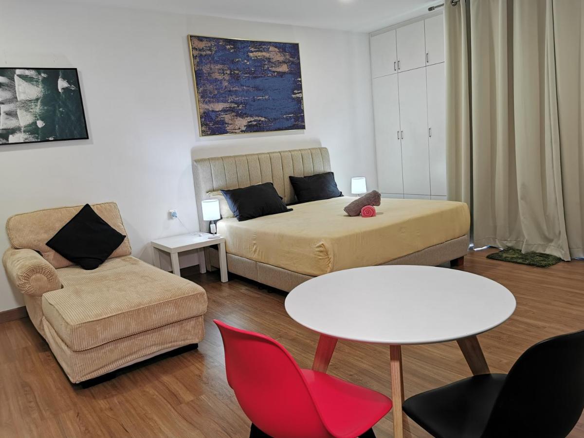 Apple Home 2 At Menara Simfoni, King Size Bed, Cheras, Nexflix, Wifi, Parking Seri Kembangan Zewnętrze zdjęcie