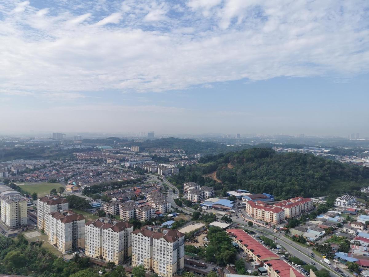Apple Home 2 At Menara Simfoni, King Size Bed, Cheras, Nexflix, Wifi, Parking Seri Kembangan Zewnętrze zdjęcie