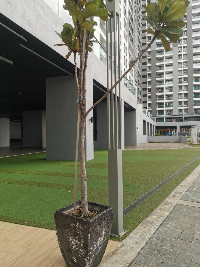 Apple Home 2 At Menara Simfoni, King Size Bed, Cheras, Nexflix, Wifi, Parking Seri Kembangan Zewnętrze zdjęcie