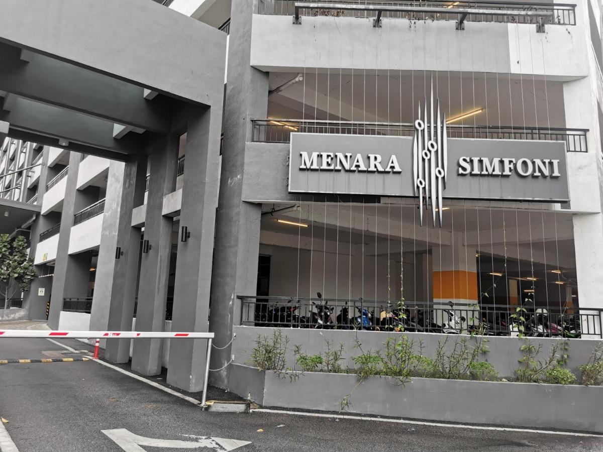 Apple Home 2 At Menara Simfoni, King Size Bed, Cheras, Nexflix, Wifi, Parking Seri Kembangan Zewnętrze zdjęcie