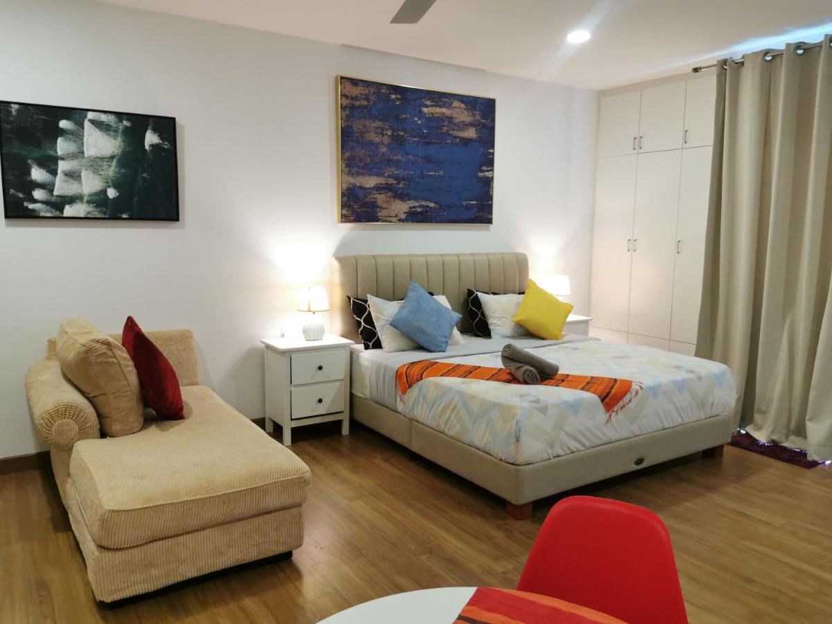 Apple Home 2 At Menara Simfoni, King Size Bed, Cheras, Nexflix, Wifi, Parking Seri Kembangan Zewnętrze zdjęcie