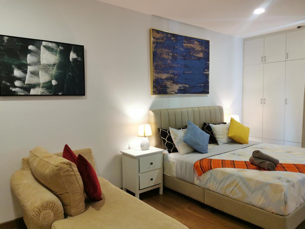 Apple Home 2 At Menara Simfoni, King Size Bed, Cheras, Nexflix, Wifi, Parking Seri Kembangan Zewnętrze zdjęcie